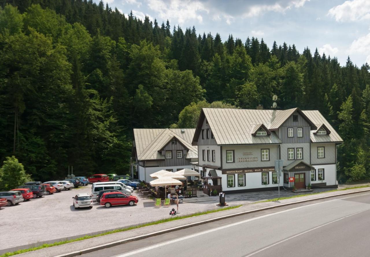 Hotel Hradec Špindlerŭv Mlýn Luaran gambar