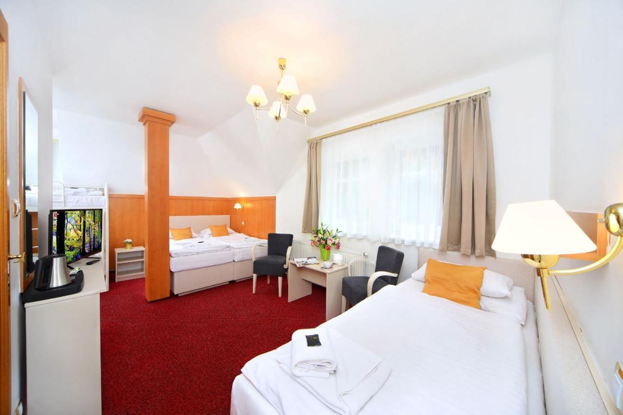 Hotel Hradec Špindlerŭv Mlýn Luaran gambar