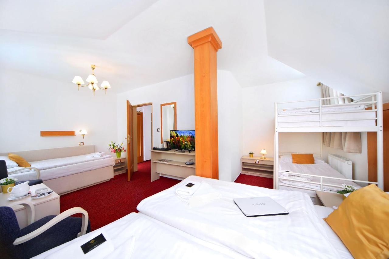 Hotel Hradec Špindlerŭv Mlýn Luaran gambar